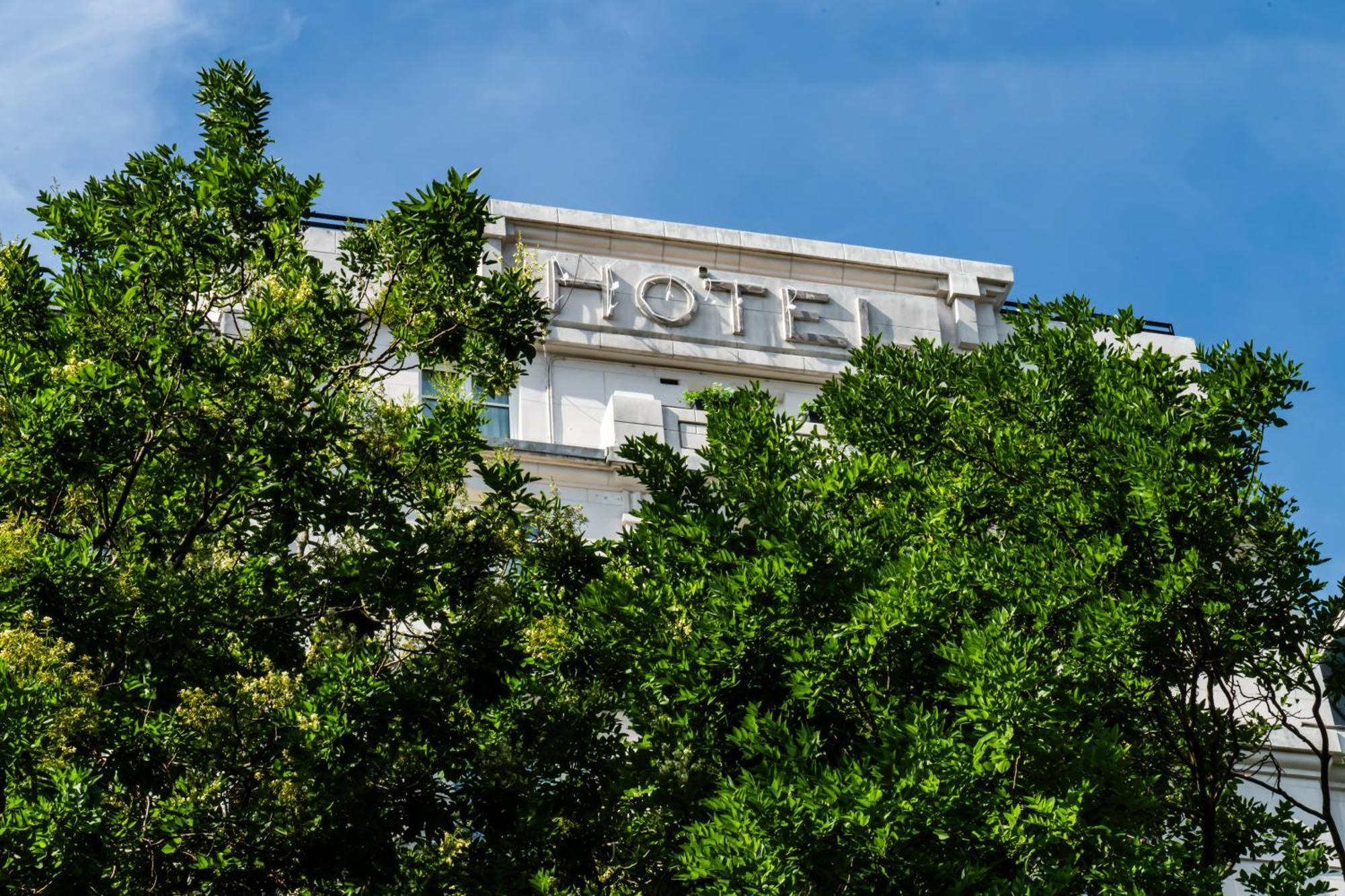 Le Lampika Hotel パリ エクステリア 写真