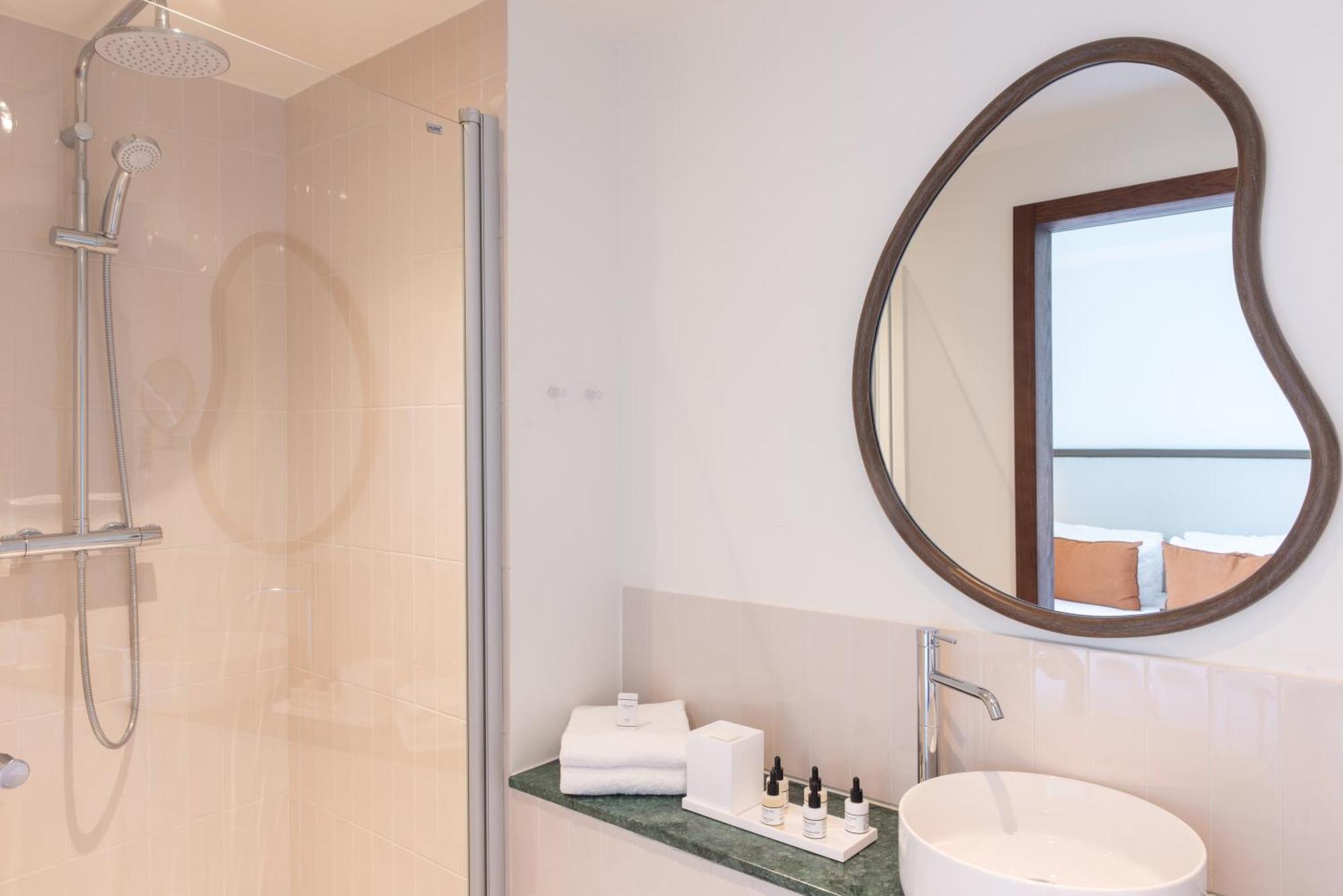 Le Lampika Hotel パリ 部屋 写真