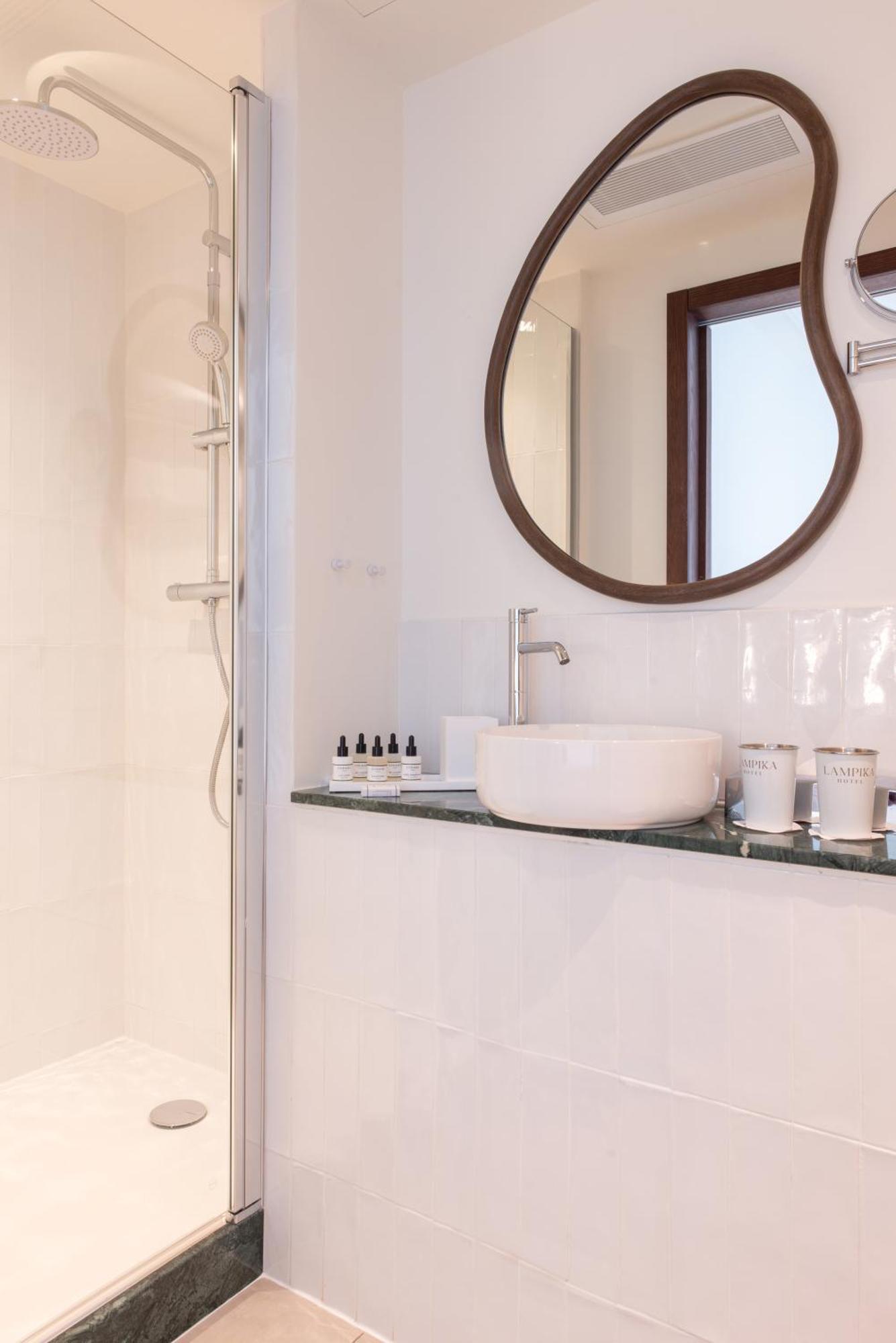 Le Lampika Hotel パリ 部屋 写真