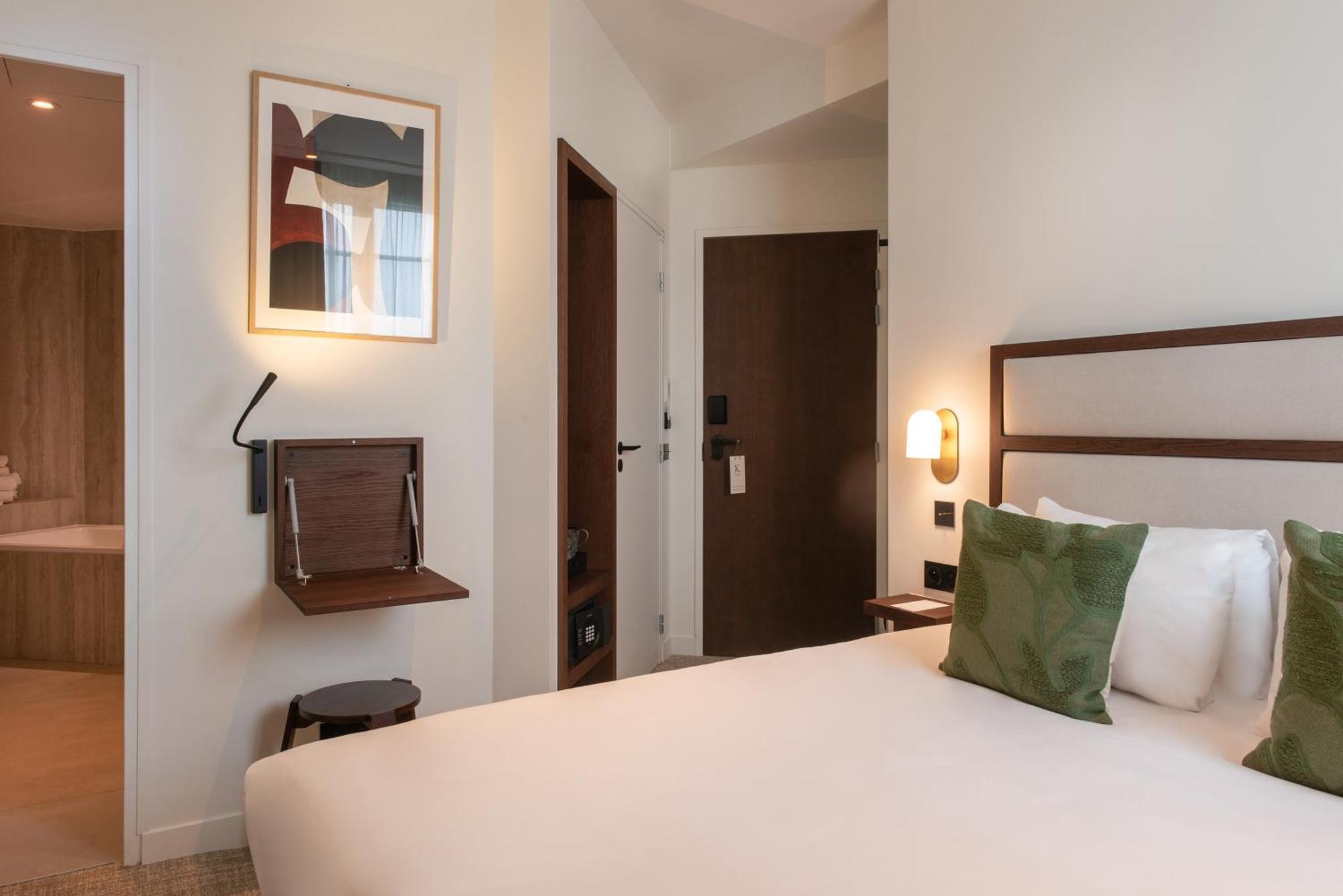 Le Lampika Hotel パリ 部屋 写真