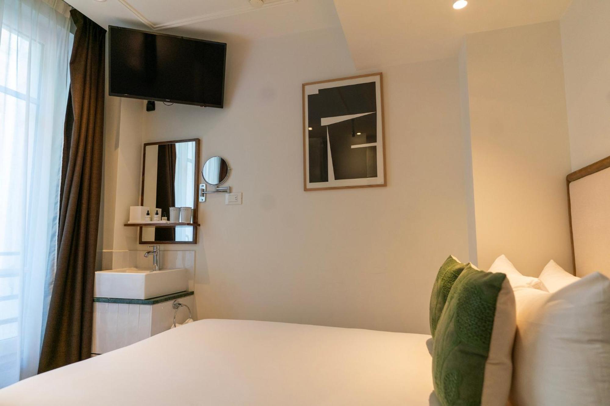 Le Lampika Hotel パリ エクステリア 写真